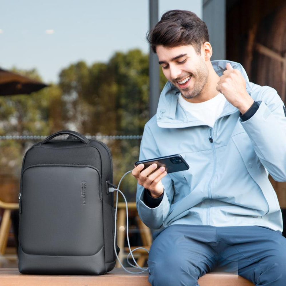 Mochila Impermeável para Notebook 15.6" com Usb Mark Ryden LeatherLux