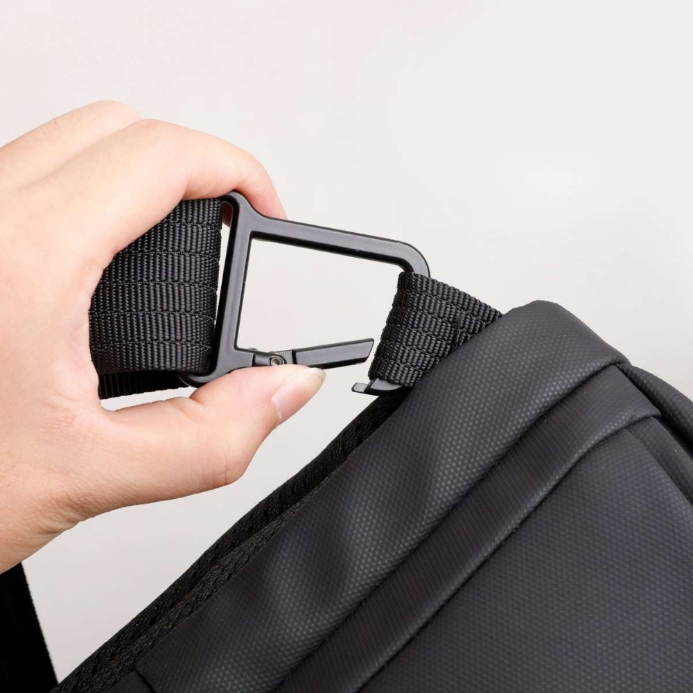 Bolsa Transversal Masculina Mini Adventurer Impermeável Mark Ryden