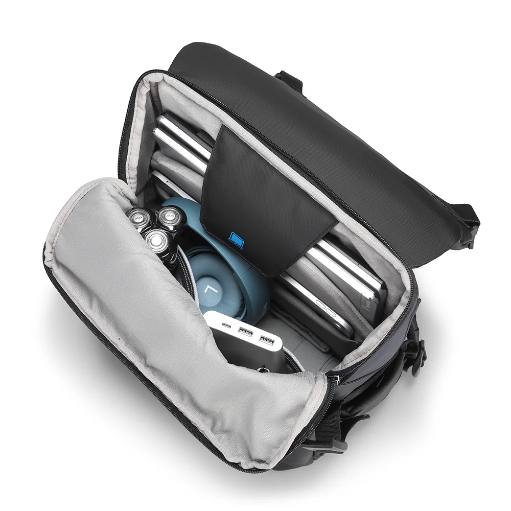 Mochila Almighty Mark Ryden Combo 2 Em 1 com pochete e compartimento Notebook 15.6"