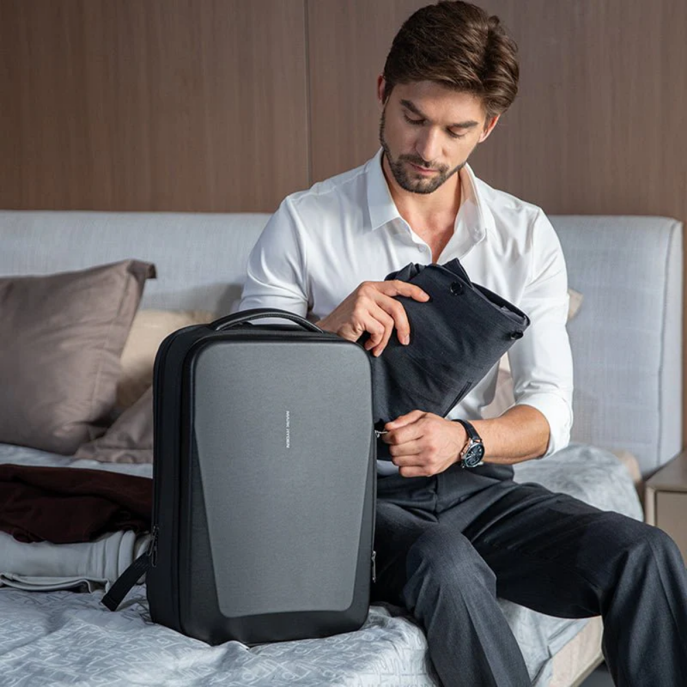 Mochila The Ratio Arc Apex Premium Executiva Eva Impermeável Para Notebook 15.6" Com Usb Mark Ryden
