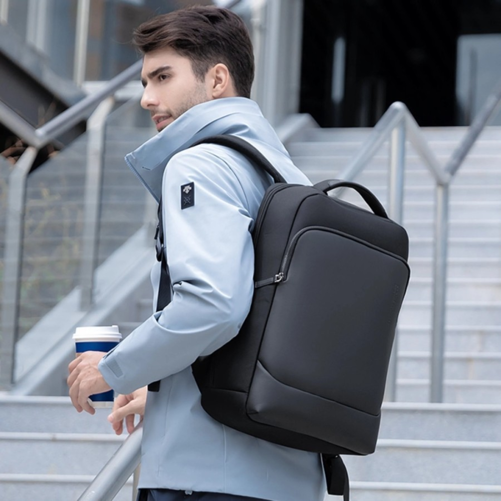 Mochila Impermeável para Notebook 15.6" com Usb Mark Ryden LeatherLux