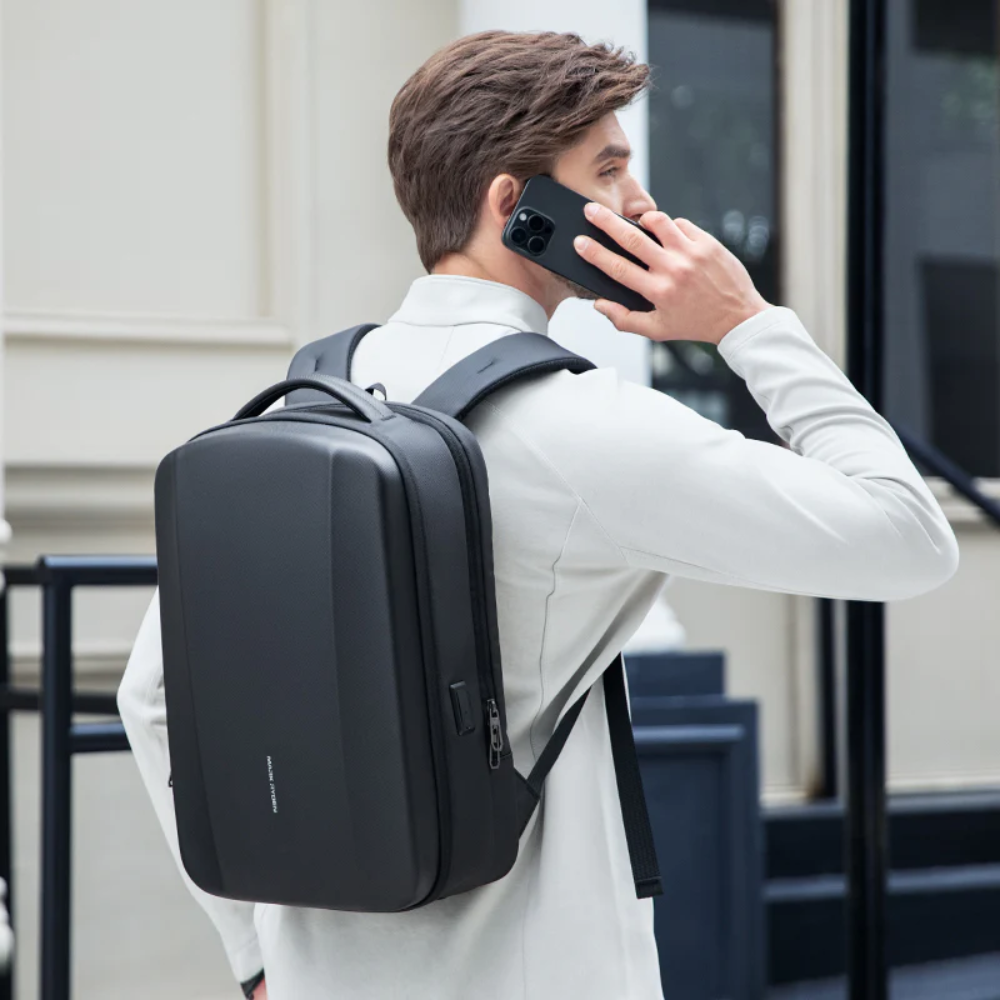 Mochila Executiva Para Notebook 15.6" Com Usb EVA Impermeável Mark Ryden Hercules