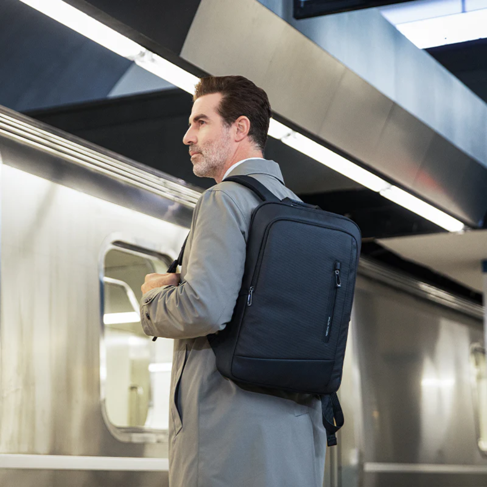 Mochila Viagens de Negócios UrbanLite Pro Mark Ryden Slim para Notebook 15.6" Impermeável